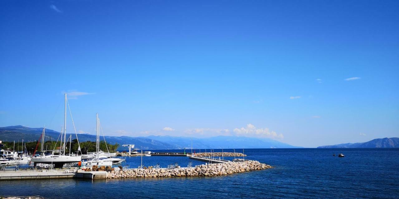 Apartma Ana *