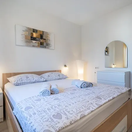 Apartman Ana Novi Vinodolski Exterior photo